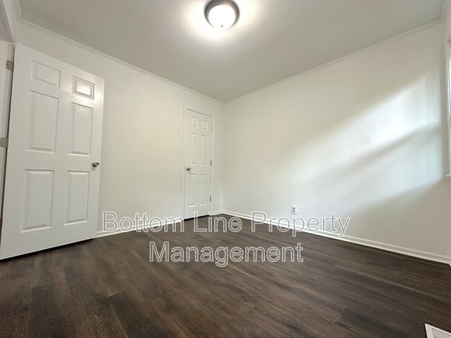 Building Photo - 2516 Marlowe Ave