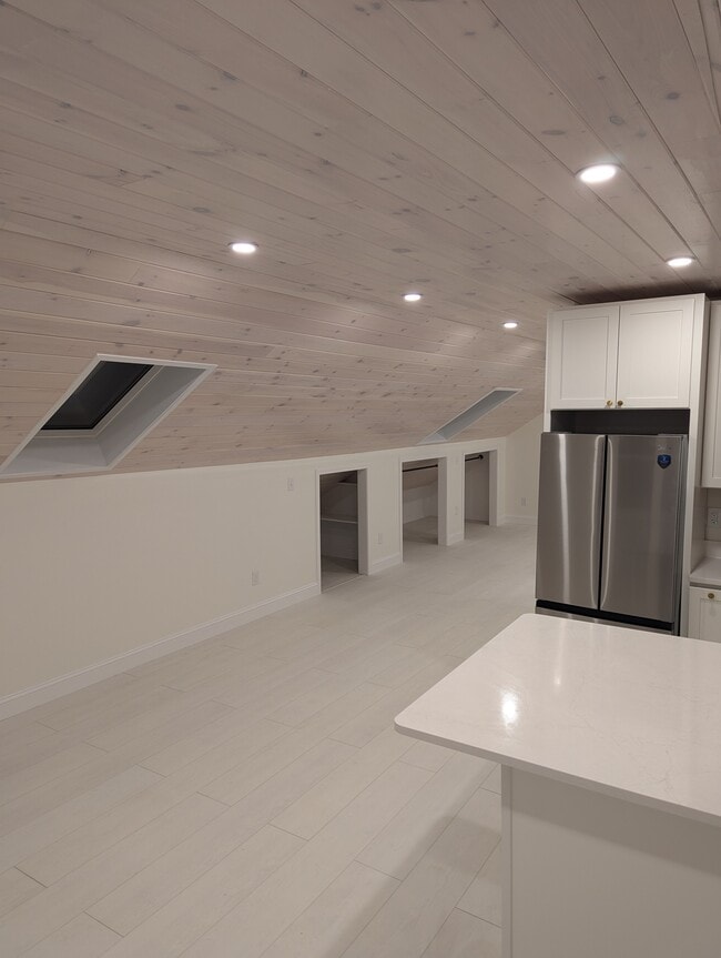 Building Photo - 120 Saltmarsh Pond Rd