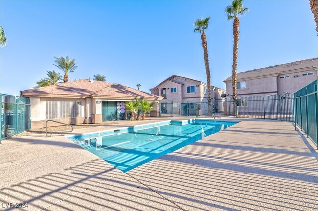 Building Photo - 2981 Country Manor Ln