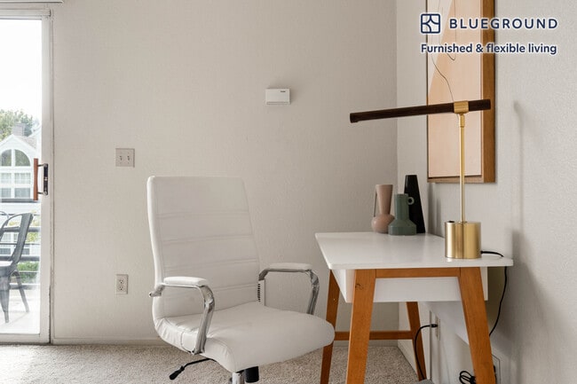 Building Photo - 541 Cutwater Ln