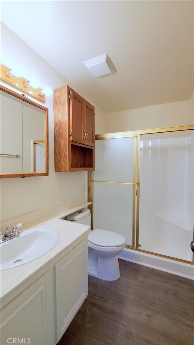 Building Photo - 719 Briarwood Ln