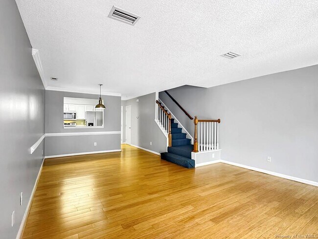 Building Photo - 805 Settlement Dr