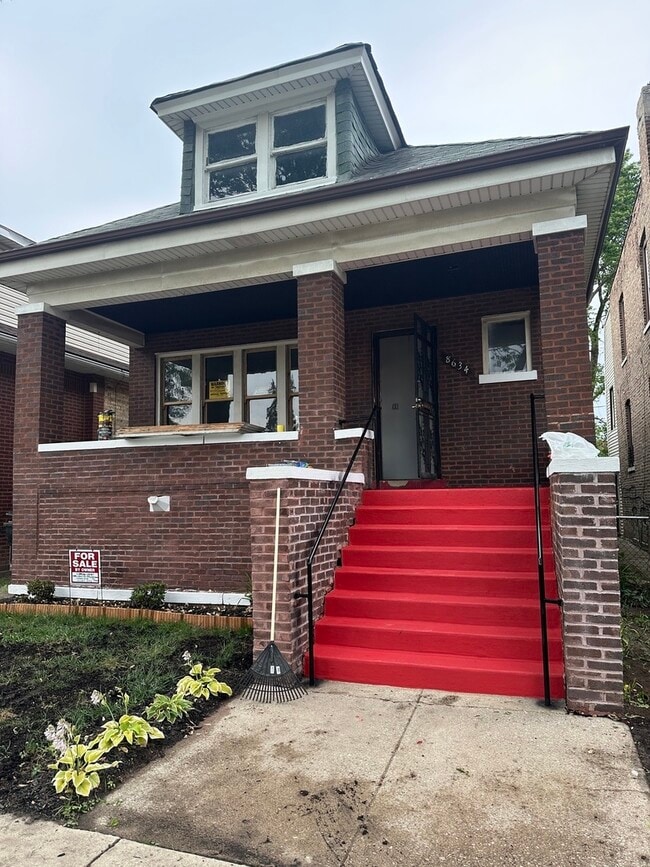 Primary Photo - 8634 S Carpenter St