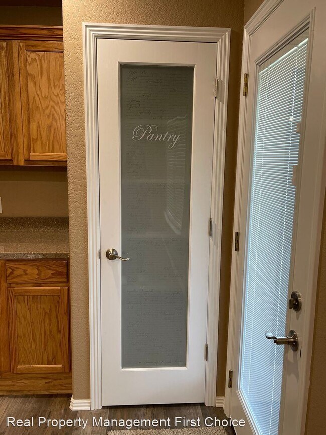 Building Photo - 3 br, 2 bath House - 713 Black Creek Lane