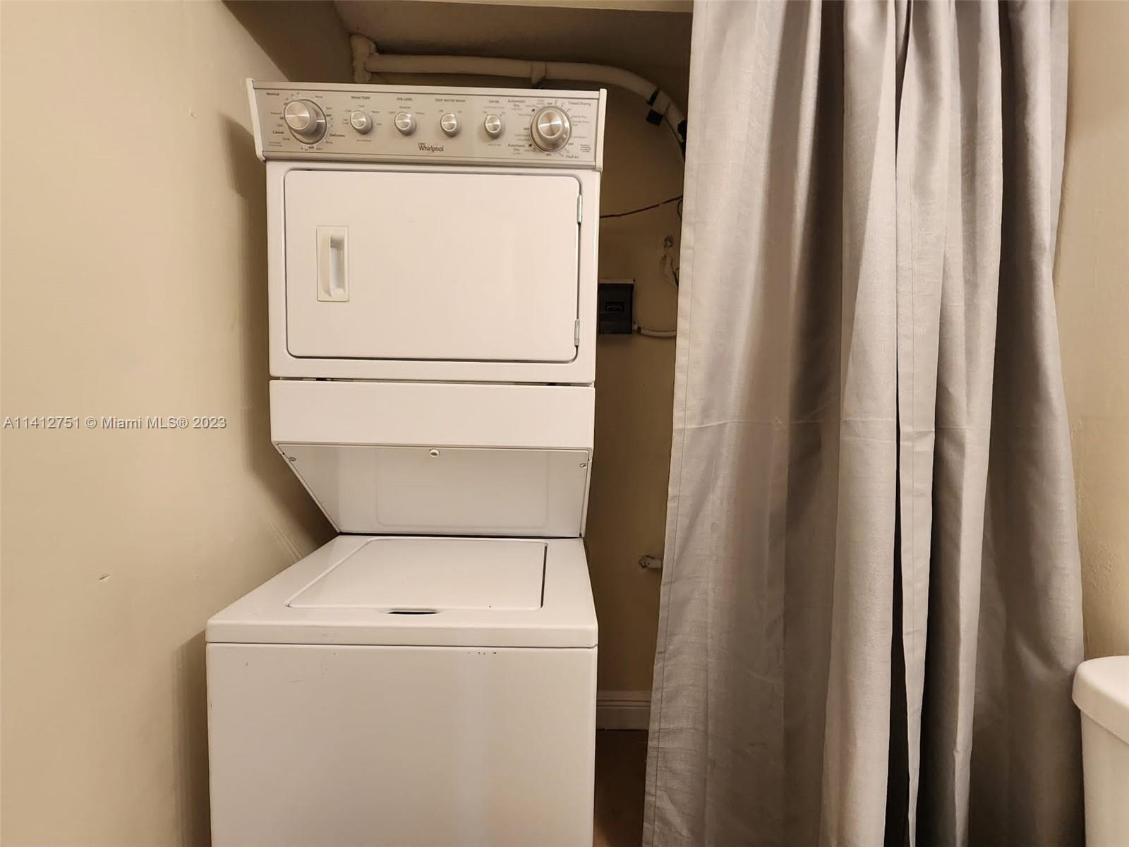 Building Photo - 6 Crossings Cir