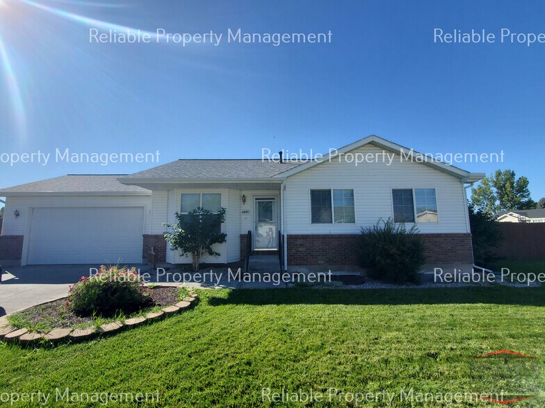 Primary Photo - 4440 E Ladino Dr