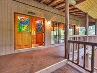 Building Photo - 3 bedrooms 2 bathroom with a large Loft fo...