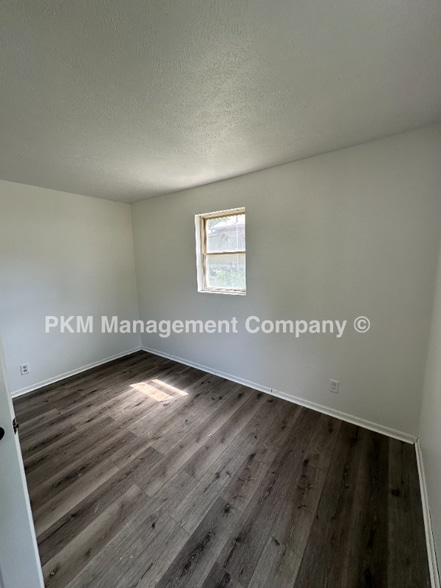 Building Photo - 507 Fir St