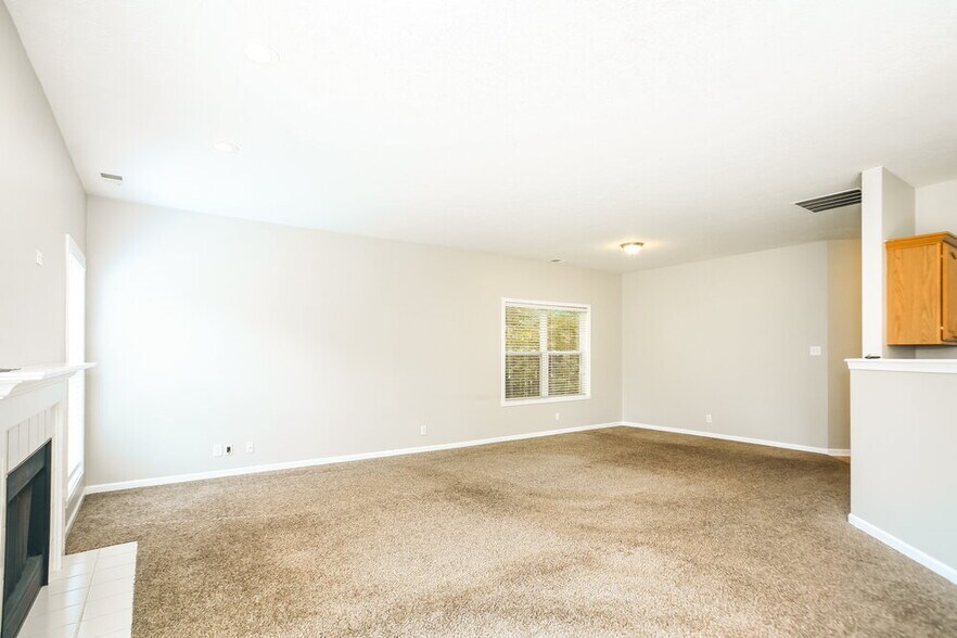Building Photo - 8201 Briarhill Lane