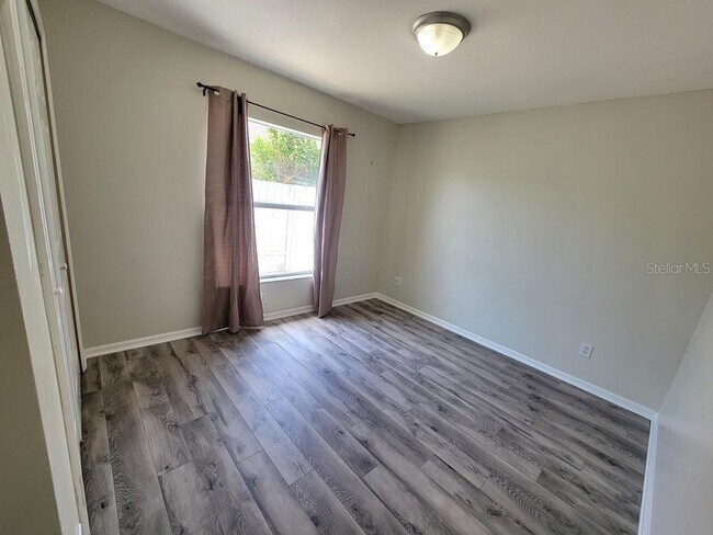 Building Photo - 7916 Roundelay Dr