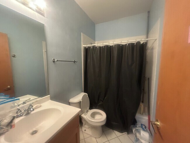 Building Photo - Top Floor Duplex Up, 3bd/2bth with Two Large Private Decks, Avail 8/1