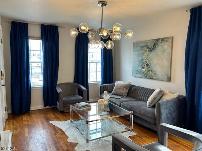 Building Photo - 29 Madonna Pl