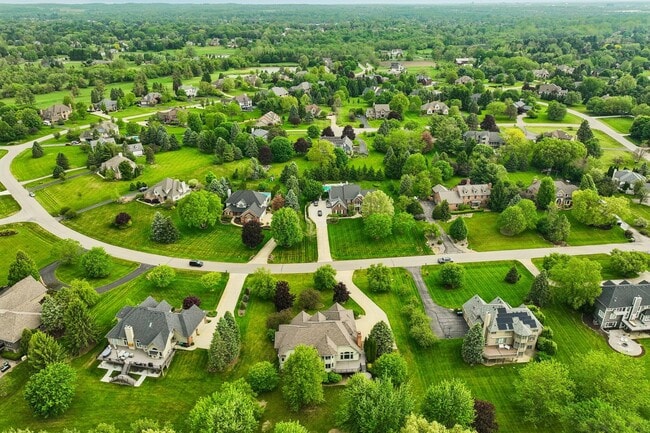 Building Photo - 1819 Brookview Dr