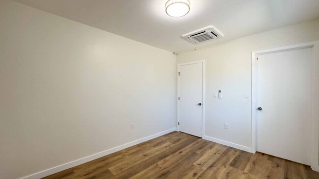 Building Photo - 126 E 3rd St