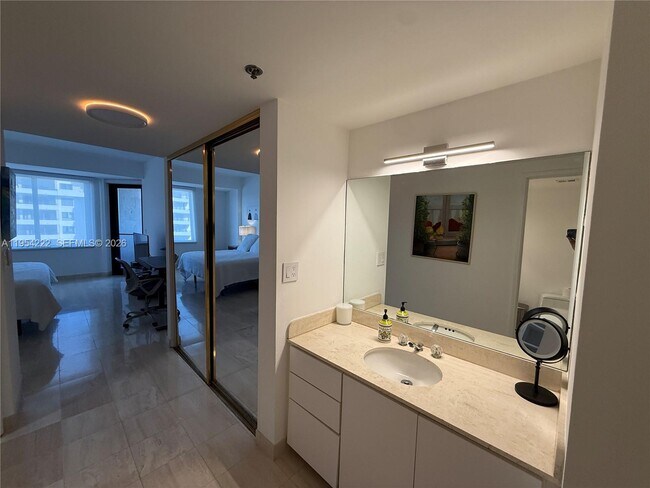 Building Photo - 201 Crandon Blvd