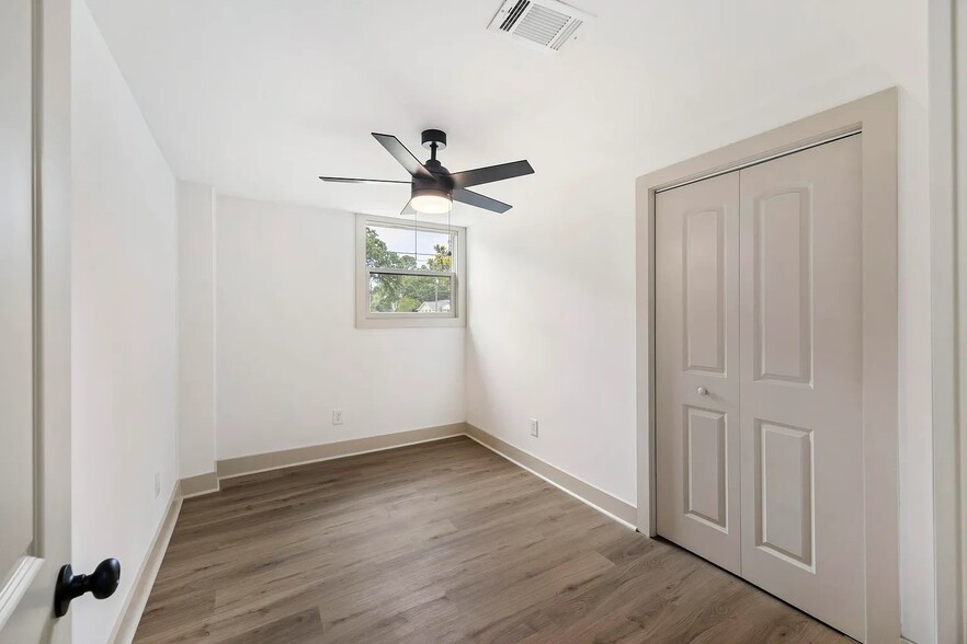 Building Photo - 1411 Westway Dr