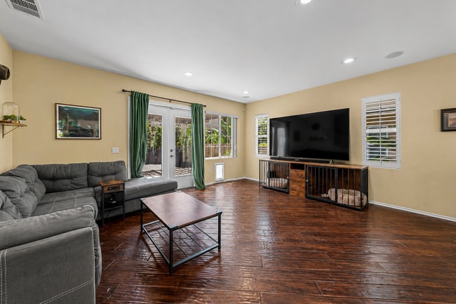 Building Photo - 1732 Wolf Canyon Loop