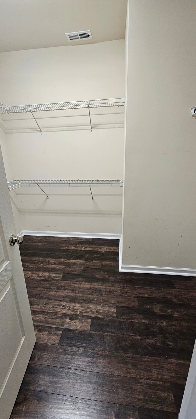 Building Photo - 1044 Crest Oak Ln