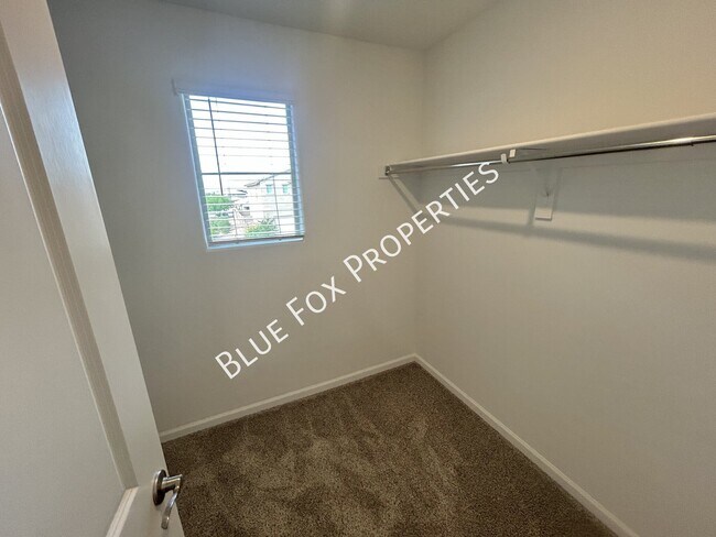 Building Photo - 6973 W Jadewood Ln