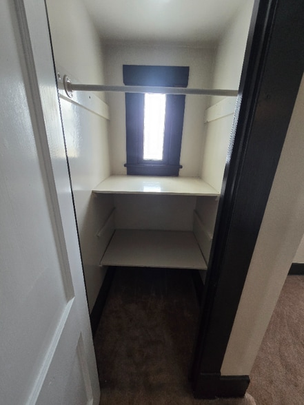 Building Photo - 1023 Rumsey Ave