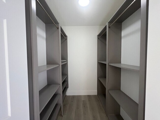 Building Photo - Townhouse 2 Bedroom 2.5 Bath West Palm beach