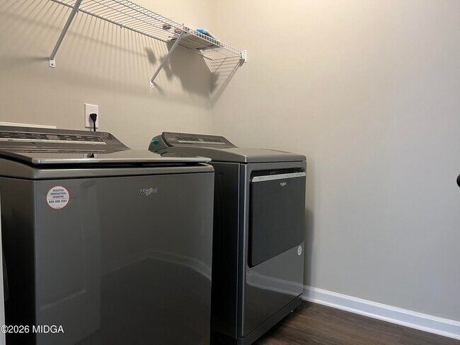 Building Photo - 147 Goodall Woods Dr