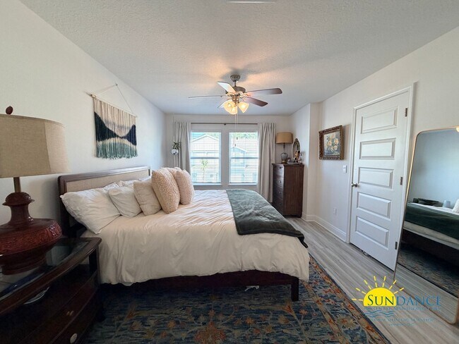 Building Photo - Comfortable & Convenient 2-Story Townhome in Santa Rosa Beach!