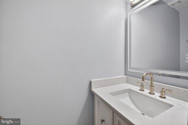 Building Photo - 10949 Whiterim Dr