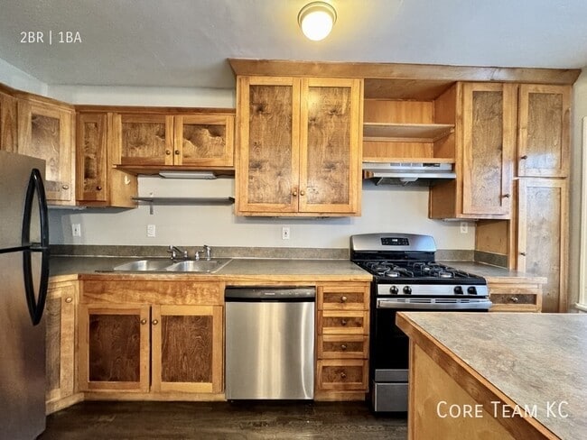 Building Photo - 217 E 46th St