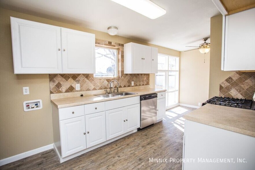 Building Photo - 2107 48th St