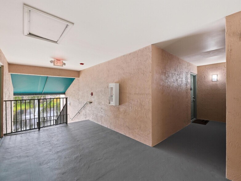 Building Photo - 12166 Saint Andrews Pl