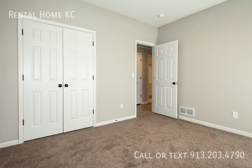 Building Photo - 13145 Nebraska Ct