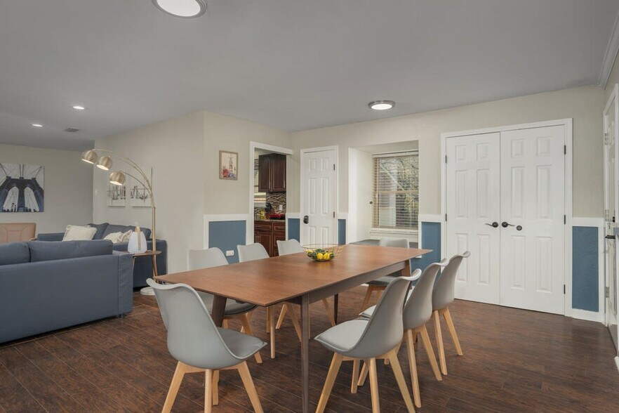 Building Photo - 7809 Claremont Dr