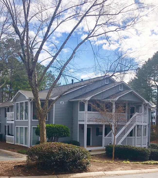 Building Photo - Renovated 2/1 Condo in Sandy Springs w/ Po...