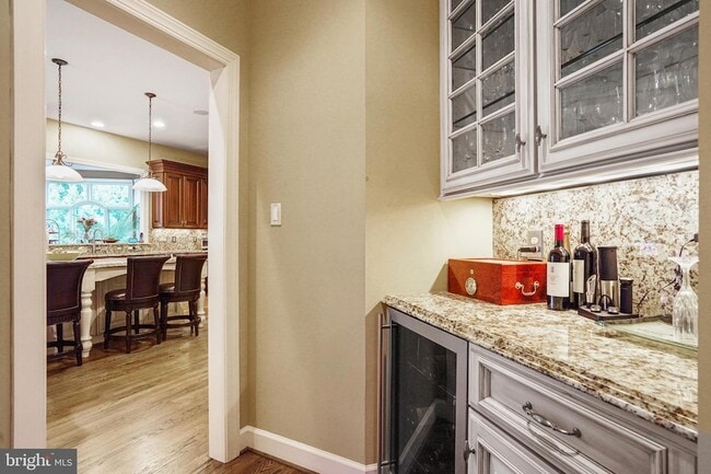 Building Photo - 9864 Walker Glen Ct