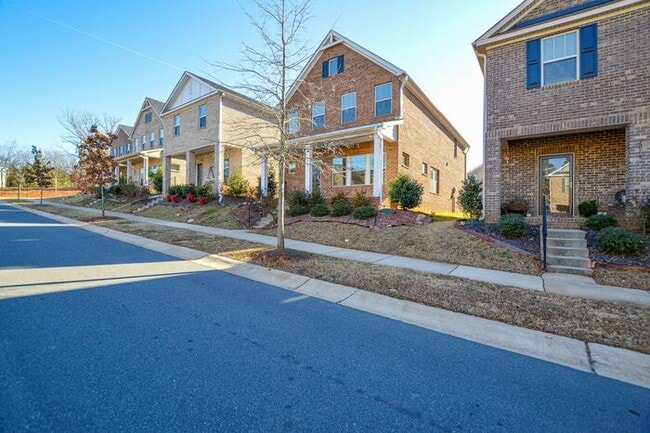 Building Photo - Like New All Brick Home in Mint Hill!