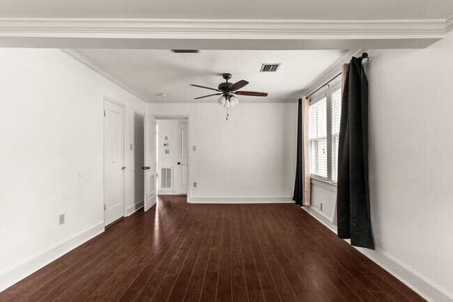 Building Photo - Charming 2 Bedroom 1 Bath house in the Argenta District of North Little Rock.