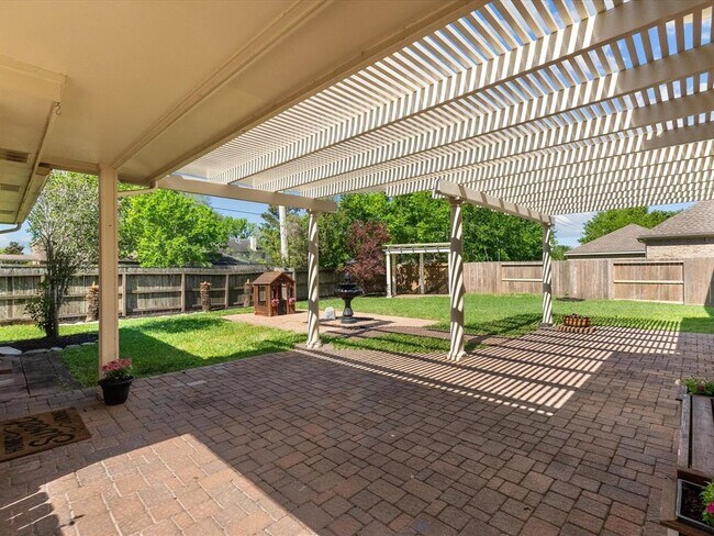 Building Photo - 1223 Hawkhill Dr