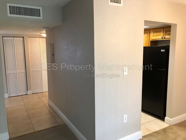 Building Photo - 4773 S Texas Ave