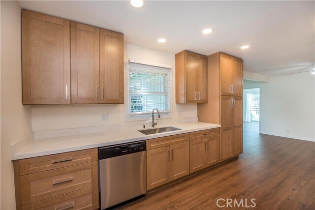 Building Photo - 2097 Orange Ave