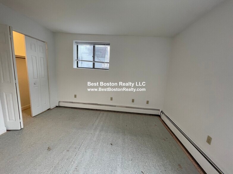 Building Photo - 43 Eleanor St