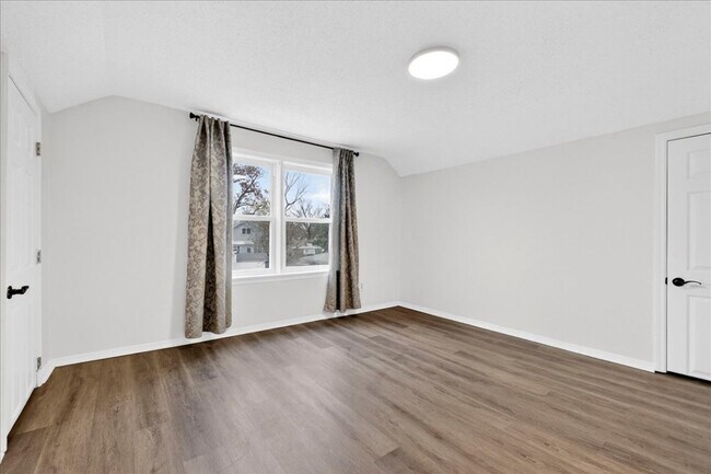 Building Photo - 5153 Cologne Ave