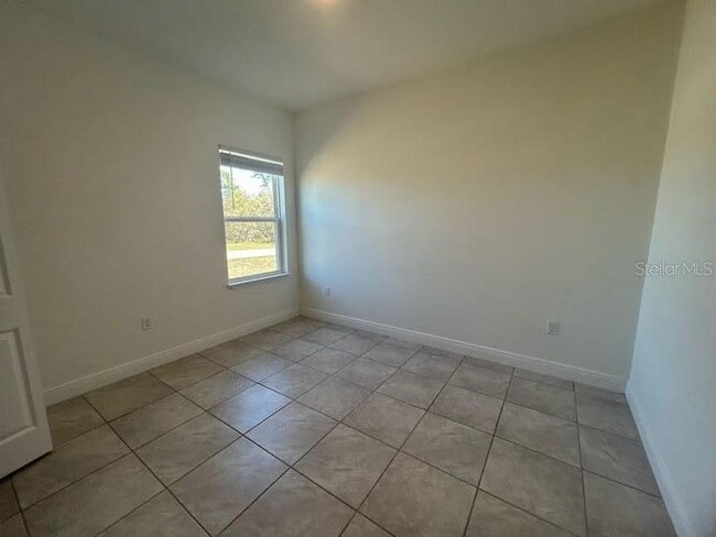 Building Photo - 449 Marion Oaks Ln
