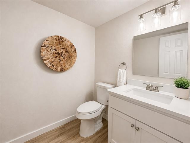 Building Photo - 300 Lamesa Ct