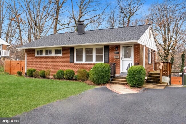 Primary Photo - 6329 Gentele Ct
