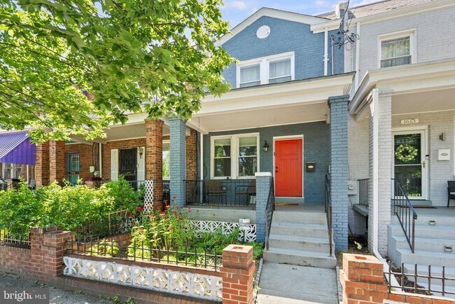 Primary Photo - 1615 Fairlawn Ave SE
