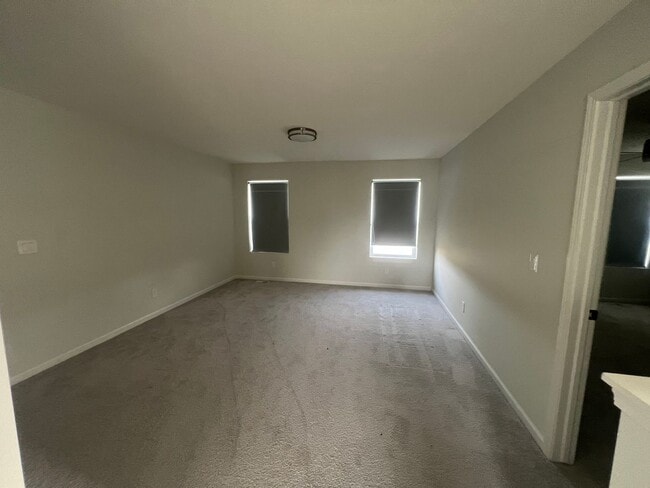 Building Photo - 1894 Nightingale Dr