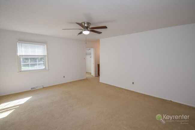 Building Photo - 3 Bed, 2.5 Bath Twin Home in Doylestown with Garage & Finished Basement