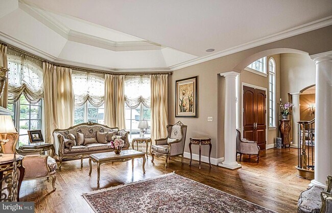 Building Photo - 7841 Montvale Way