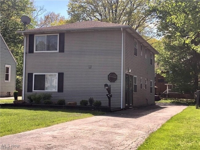 Primary Photo - 122 Rosemont Ave